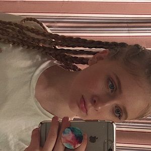 Meet your Posher, Briana